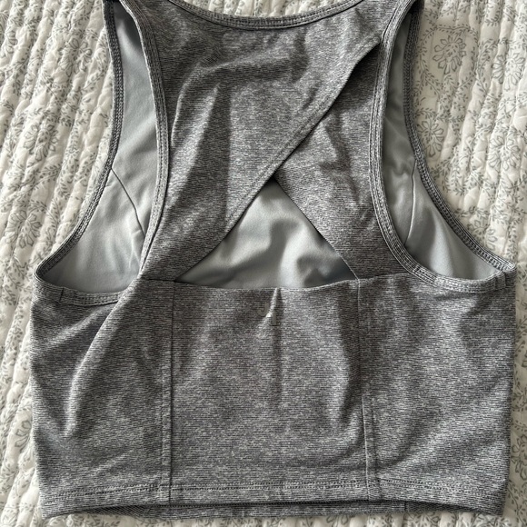 Joy Lab gray athletic top - Picture 2 of 2